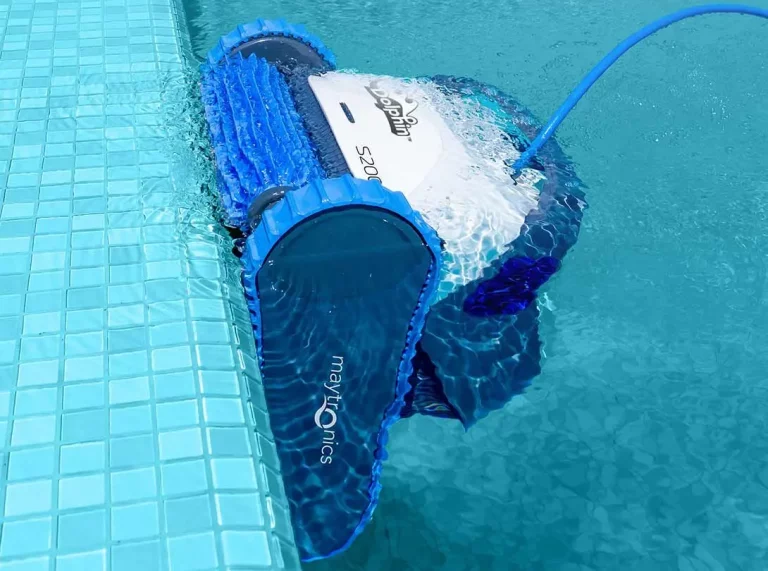 Robot nettoyeur de piscine - Robot électrique